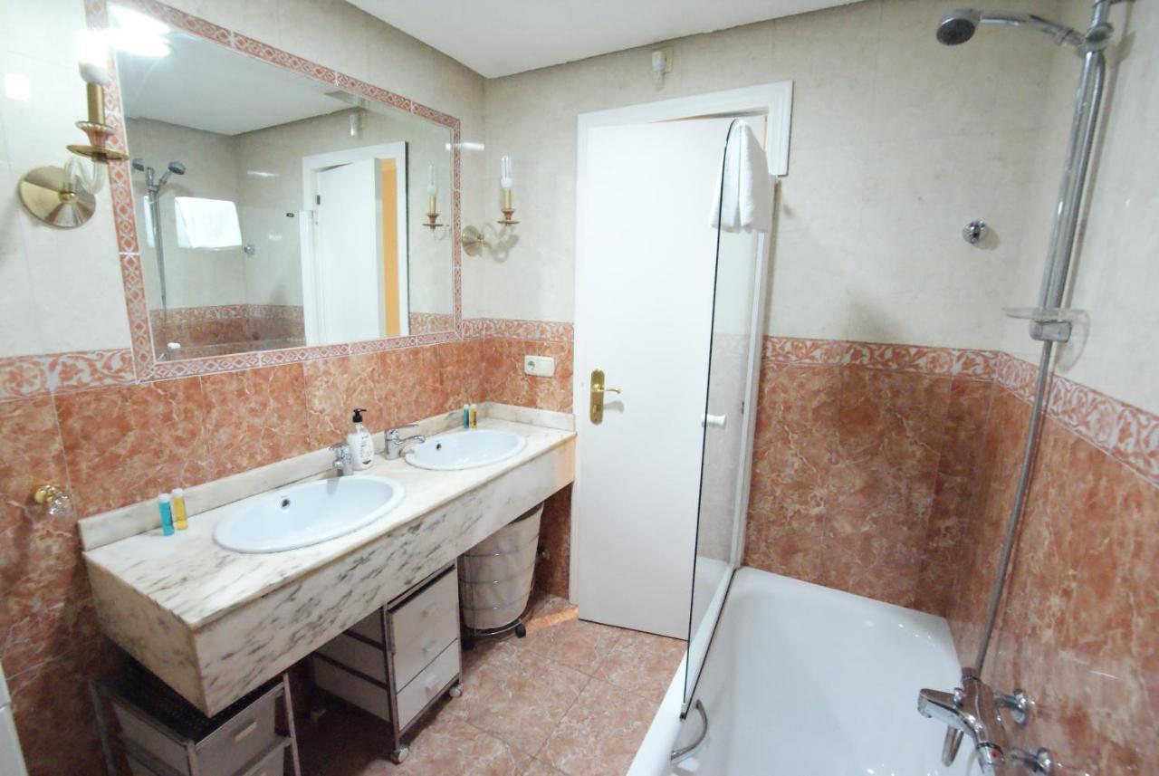 Apartament Lujoso Y Espacioso Piso En El Corazon De Alicante Con Hidromasaje Zewnętrze zdjęcie